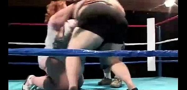  Obese bitches and midget fight